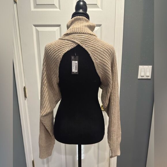 Beige extreme cropped knitted sweater in size extra small - Picture 5 of 10